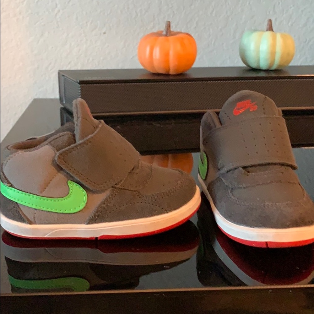 Toddler Nike shoes.